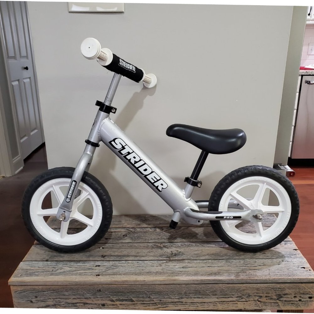 Strider Balance Bike - Platinum